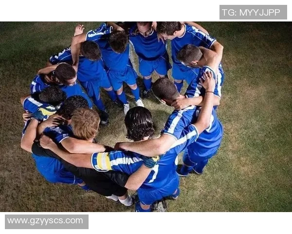 成都足球队荣登足球团队协作排行榜第七位展现团队精神与实力