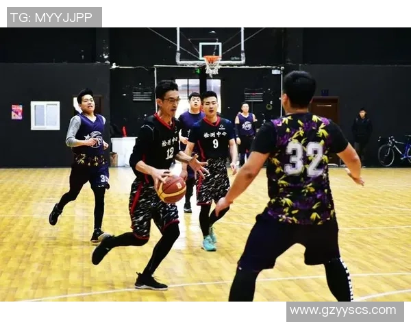 重庆篮球队在篮球团队协作排行榜中荣登第九名展现团队精神与实力 重庆篮球队在篮球团队协作排行榜中荣登第九名展现团队精神与实力